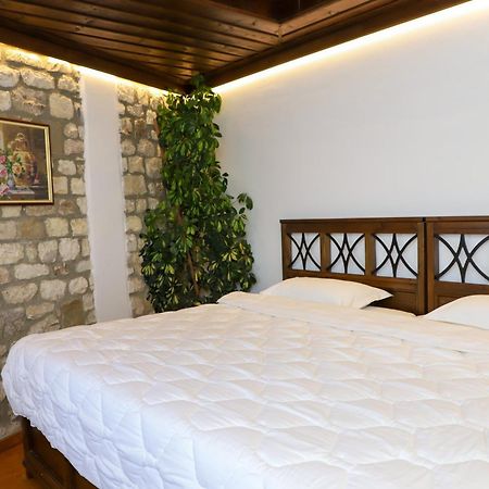 Villa Oda Tomori Берат Екстер'єр фото