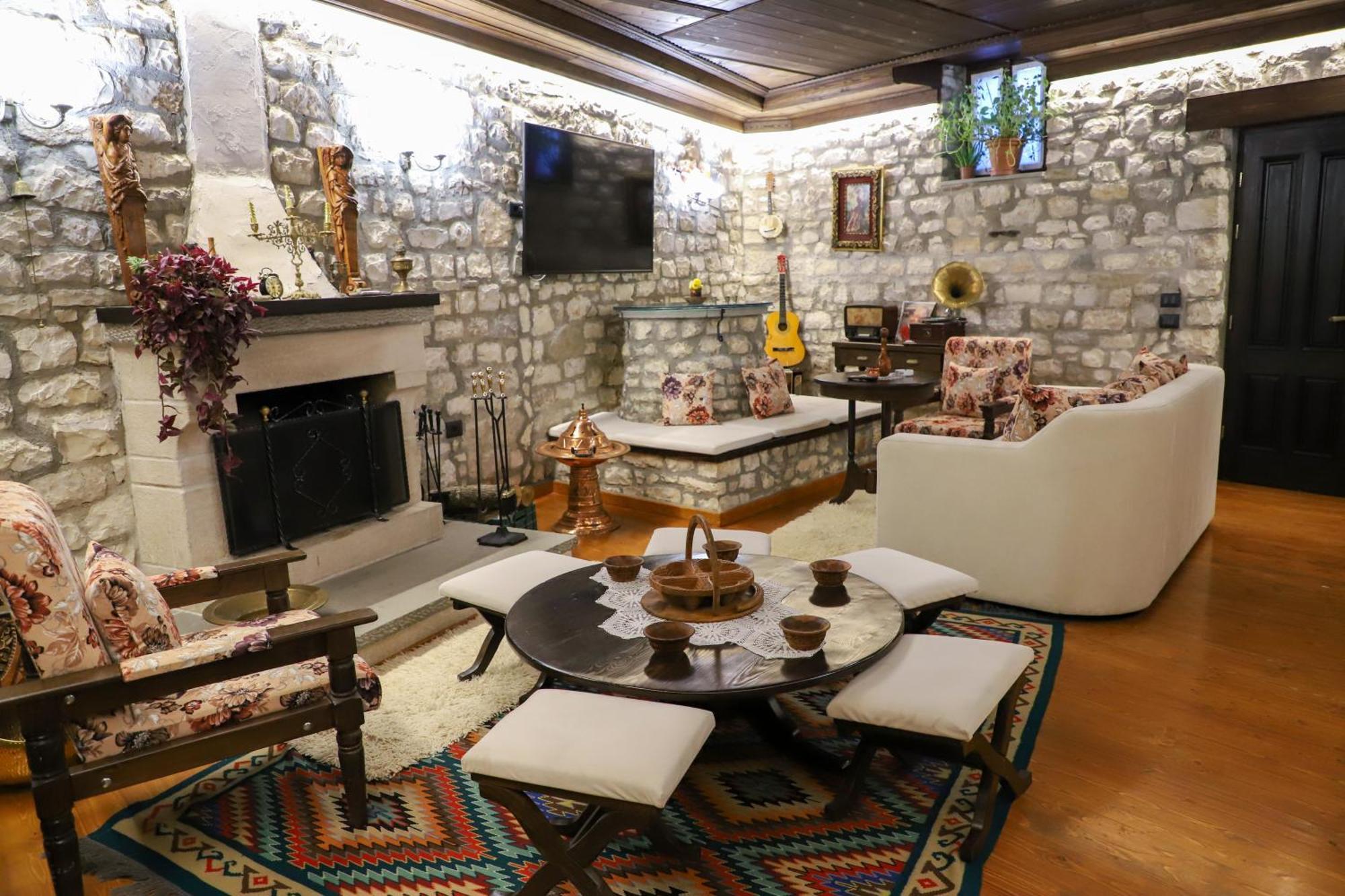 Villa Oda Tomori Берат Екстер'єр фото