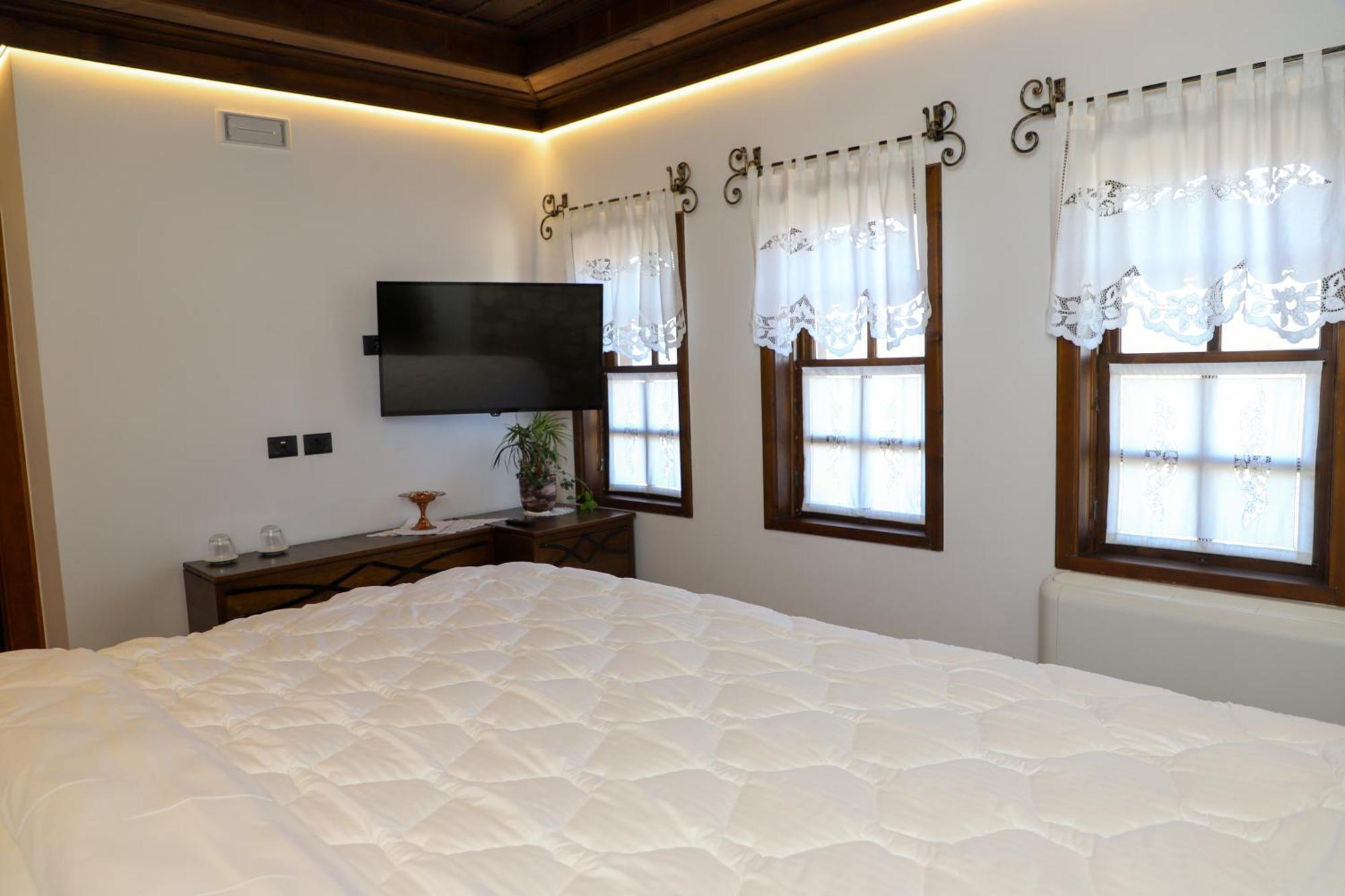 Villa Oda Tomori Берат Екстер'єр фото