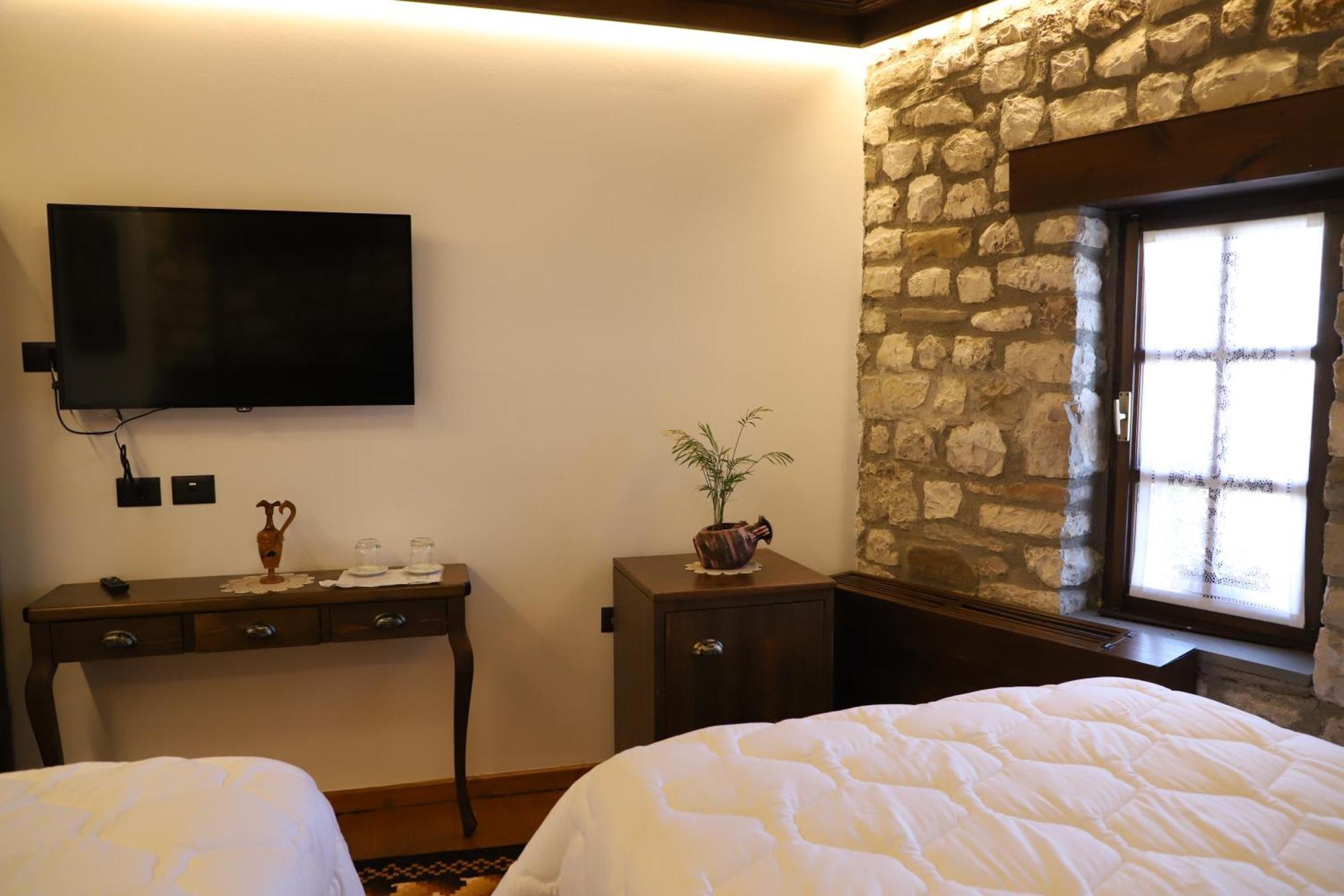 Villa Oda Tomori Берат Екстер'єр фото