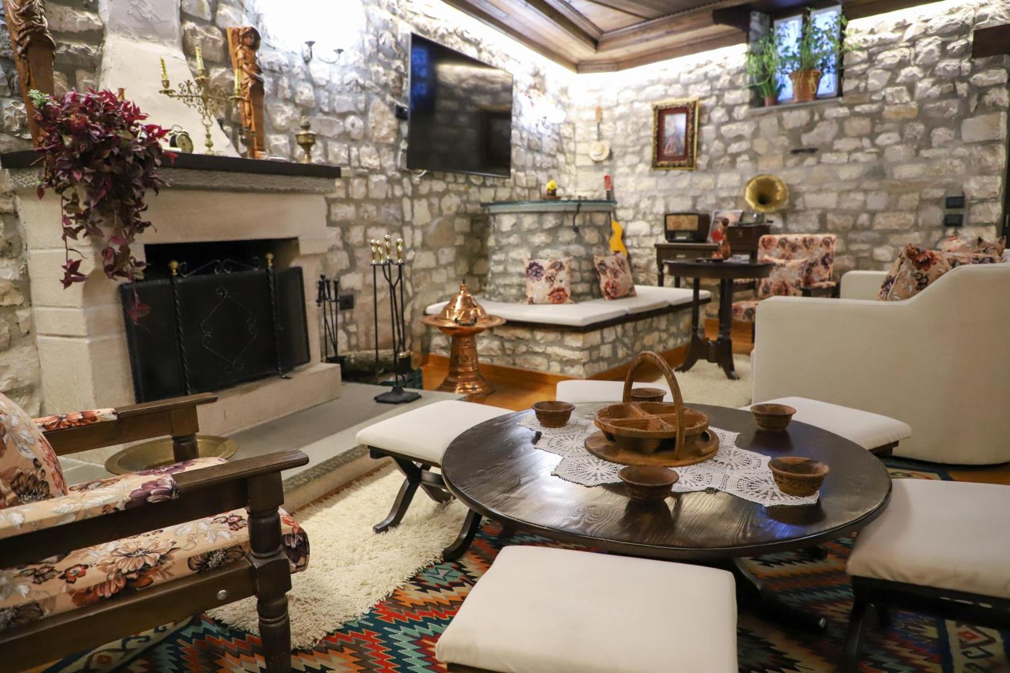 Villa Oda Tomori Берат Екстер'єр фото