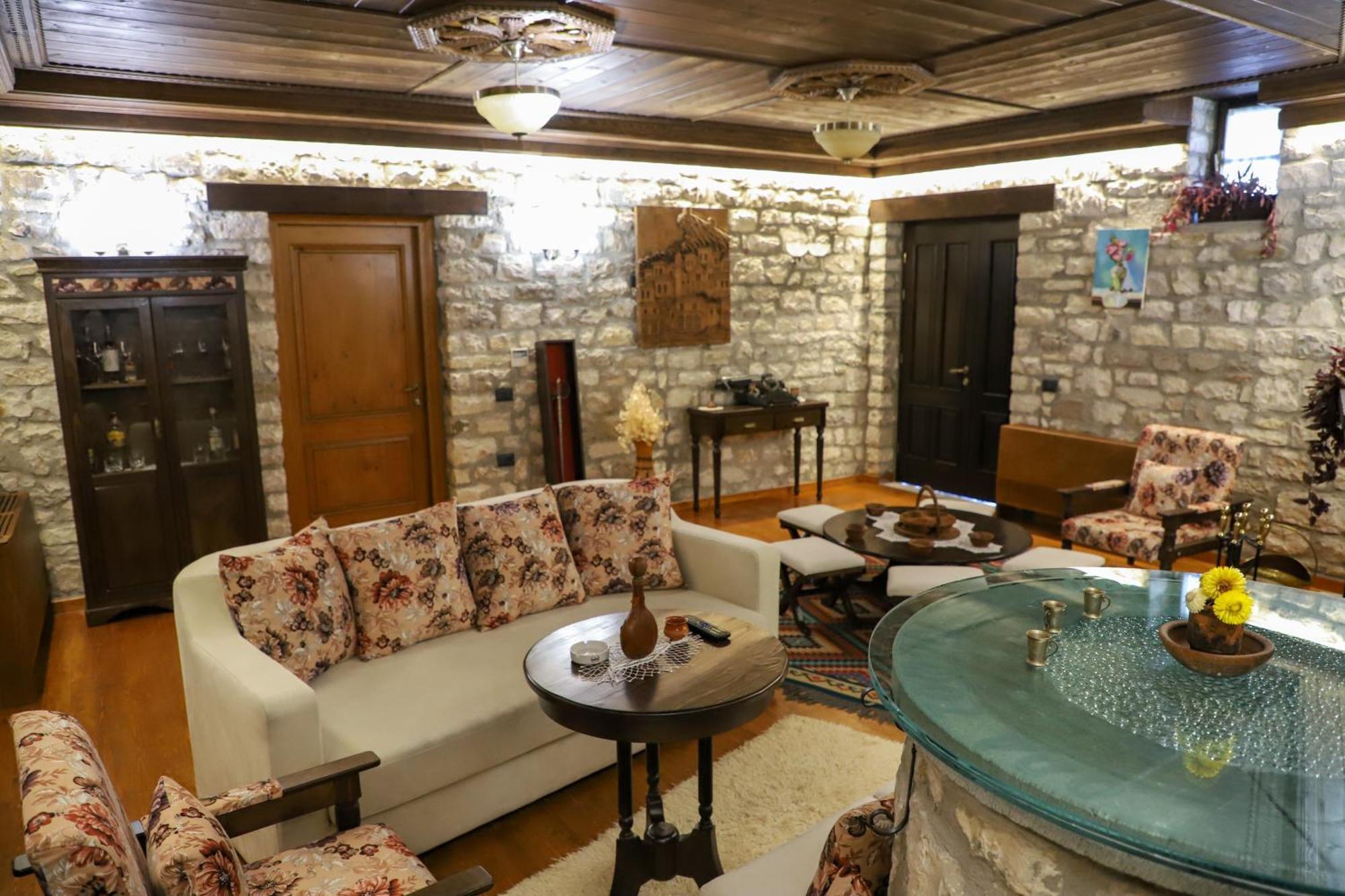 Villa Oda Tomori Берат Екстер'єр фото