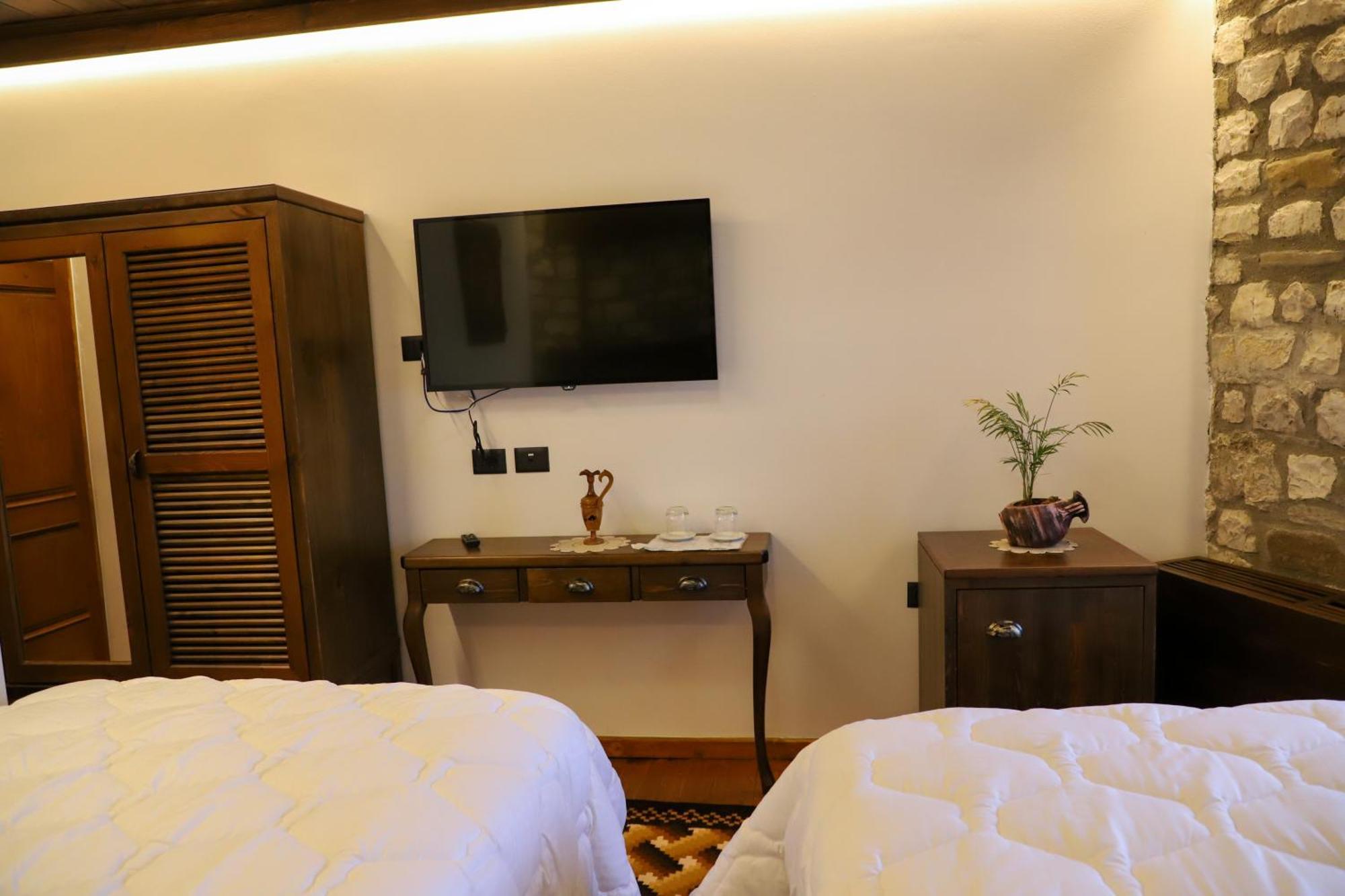 Villa Oda Tomori Берат Екстер'єр фото