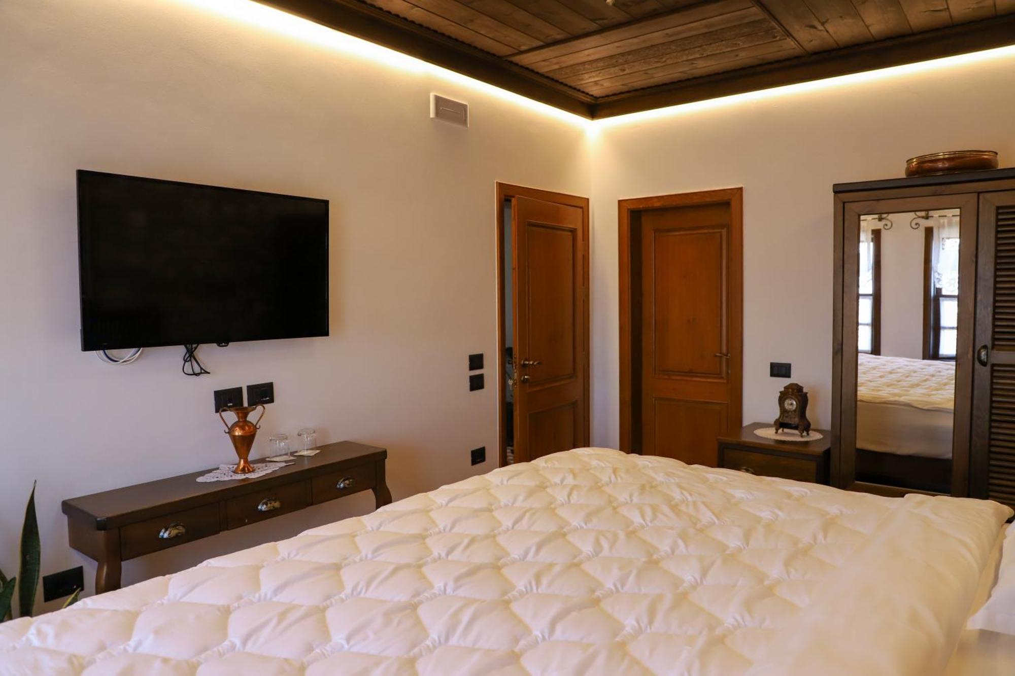 Villa Oda Tomori Берат Екстер'єр фото