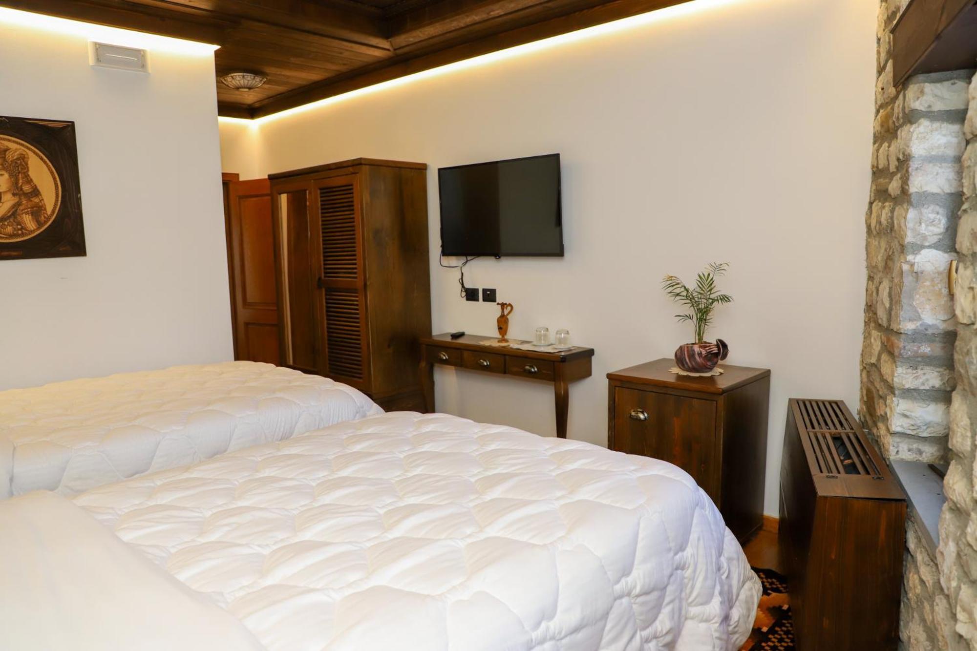 Villa Oda Tomori Берат Екстер'єр фото