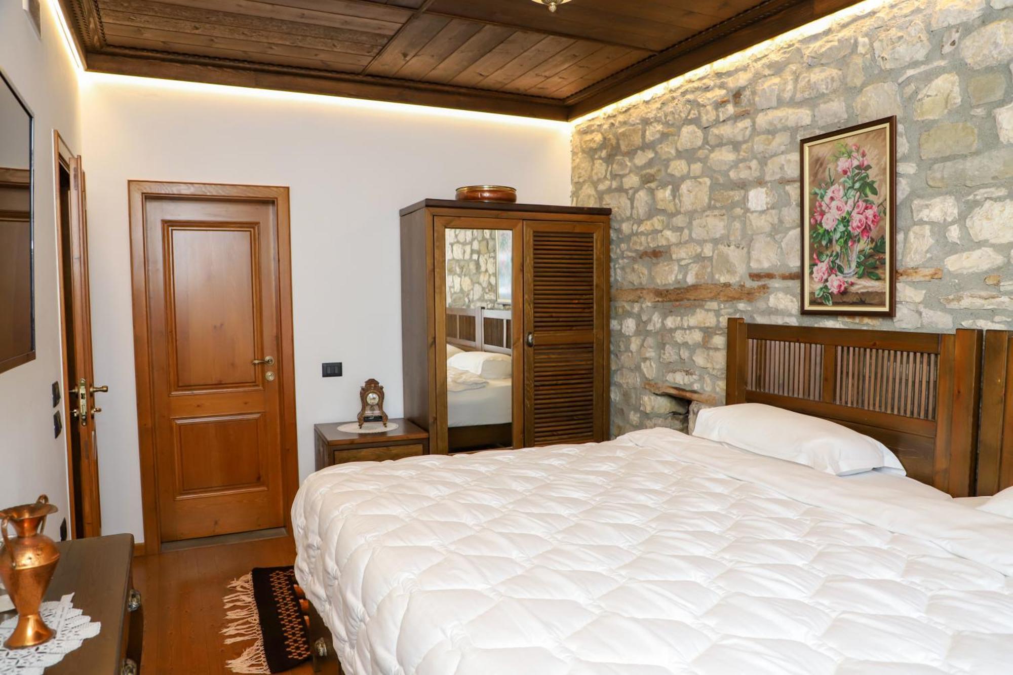 Villa Oda Tomori Берат Екстер'єр фото